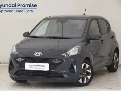 Usado Hyundai i10 63 CV (46 kW) 2025 Gris / plata Utilitario