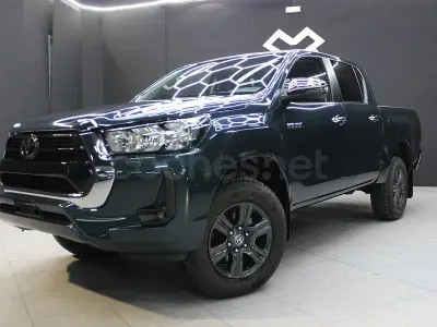 Nuevo Toyota HiLux 150 CV (110 kW) 2026 Verde Pickup/Camioneta