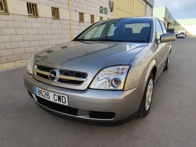 Usado Opel Vectra Comfort 122 CV (89 kW) 2004 Beige Berlina
