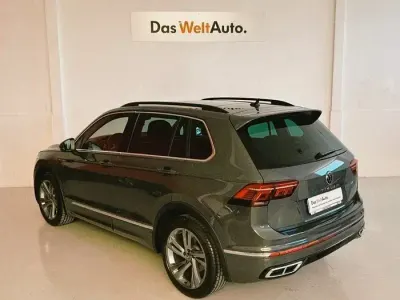 Usado VW Tiguan R-line 150 CV (110 kW) 2022 Gris SUV