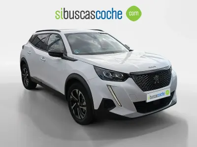 Usado Peugeot 2008 Allure 110 CV (80 kW) 2022 Blanco SUV