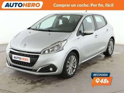 Usado Peugeot 208 Signature Sky 83 CV (61 kW) 2018 Gris Utilitario