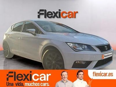 Usado Seat Leon Style 130 CV (95 kW) 2019 Blanco