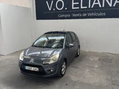 Begagnad Citroën C3 Exclusive 90 HK (66 kW) 2010 Blå Sedan