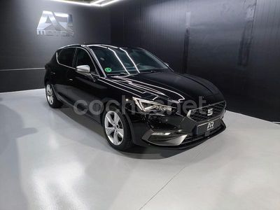 Negro Usado 2022 Seat Leon FR Berlina | 23.990 € (Precio justo)