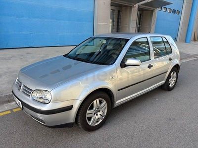 Gris / plata Usado 2002 VW Golf Highline Berlina | 4500 € (Precio justo)