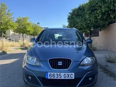 Usado Seat Altea XL Ecomotive 105 CV (77 kW) 2010 Azul Monovolumen