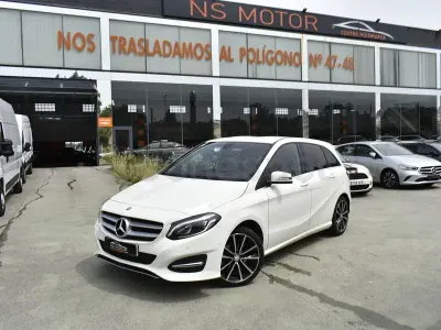 Usado Mercedes B200 136 CV (100 kW) 2017 Blanco Utilitario