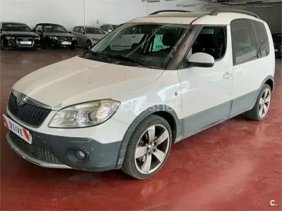 Usado Skoda Roomster 105 CV (77 kW) 2012 Blanco Monovolumen
