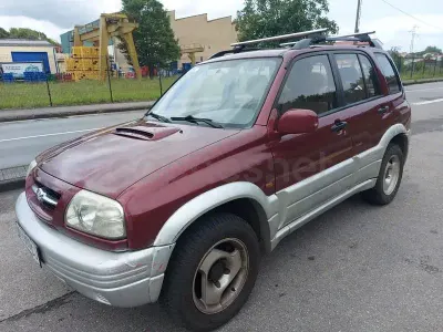 Usado Suzuki Grand Vitara 87 CV (63 kW) 1999 Granate SUV