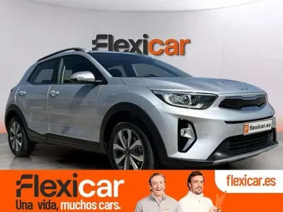 Usado Kia Stonic 101 CV (74 kW) 2025 Gris SUV