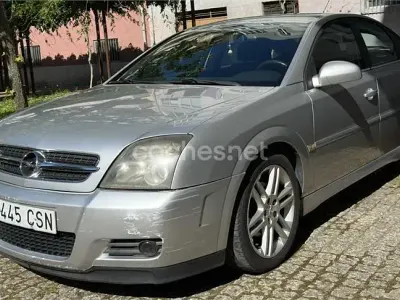 Usado Opel Vectra GTS 125 CV (91 kW) 2004 Gris / plata Berlina