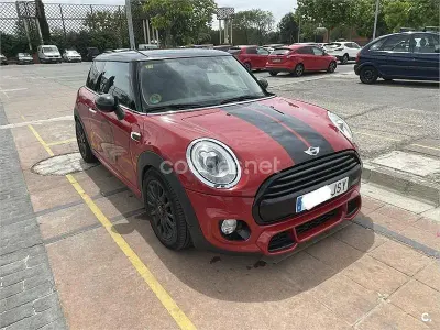 Usado Mini Cooper D 116 CV (85 kW) 2016 Rojo Utilitario