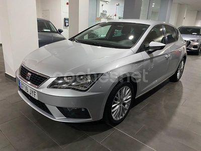 Usado Seat Leon Style 110 CV (80 kW) 2017 Gris / plata Berlina