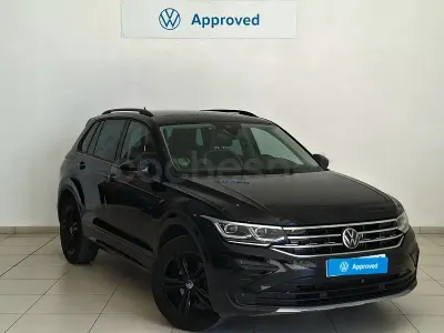 Usado VW Tiguan Sportline 150 CV (110 kW) 2022 Negro SUV