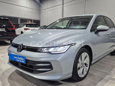 Usado VW Golf VIII 116 CV (85 kW) 2025 Gris / plata Berlina