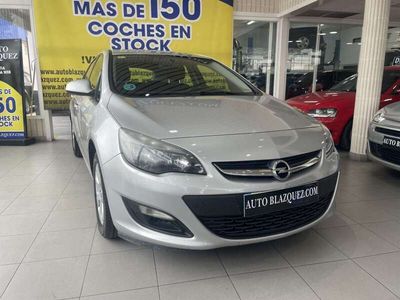 Usado Opel Astra Business 110 CV (80 kW) 2015 Plateado Familiar
