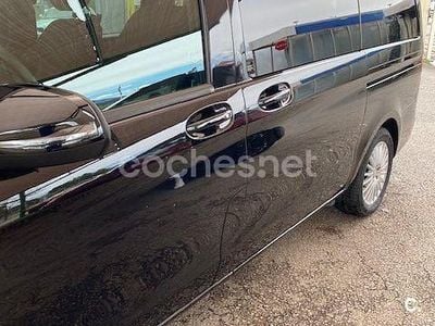 Mercedes V220