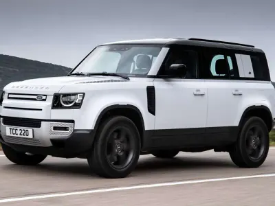 Usado Land Rover Defender 200 CV (147 kW) 2021 Plateado SUV