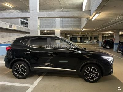 Usado MG ZS Luxury 111 CV (81 kW) 2024 Negro SUV