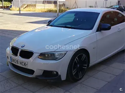 Usado BMW 320 170 CV (125 kW) 2011 Blanco Coupe