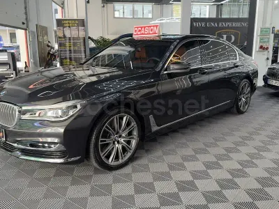 Usado BMW 750L Comfort Edition 450 CV (330 kW) 2017 Gris / plata Berlina