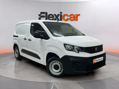 Usado Peugeot Partner 98 CV (72 kW) 2021 Blanco Monovolumen