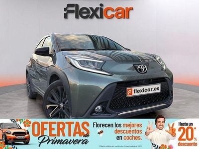 Usado Toyota Aygo Play 72 CV (52 kW) 2023 Verde