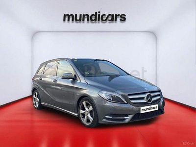 Usado Mercedes B200 136 CV (100 kW) 2013 Gris Monovolumen