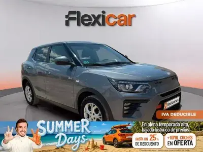 Usado SsangYong Tivoli 135 CV (99 kW) 2024 Gris