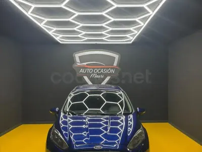 Usado Ford Fiesta Trend 100 CV (73 kW) 2015 Azul Utilitario