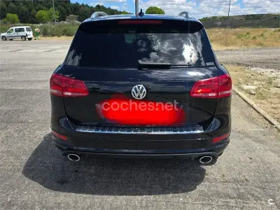 Second-hand VW Touareg 245 CP (180 kW) 2014 Negru SUV