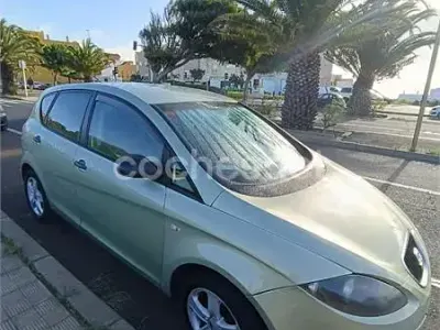 Usado Seat Altea Reference 102 CV (75 kW) 2005 Verde Monovolumen
