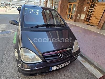 Usado Mercedes A160 Classic 60 CV (44 kW) 2002 Negro Monovolumen