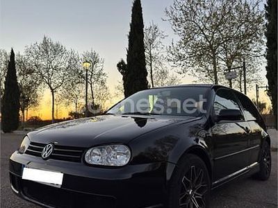 Usado VW Golf IV Highline 100 CV (73 kW) 2000 Negro Berlina