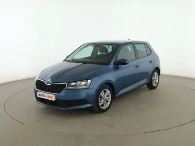 Usado Skoda Fabia Ambition 95 CV (69 kW) 2021 Azul Utilitario
