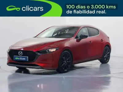 Usado Mazda 3 Homura-Line 122 CV (89 kW) 2022 Rojo Utilitario
