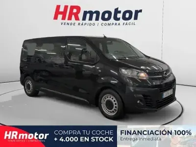 Usado Opel Vivaro 120 CV (88 kW) 2021 Negro Monovolumen