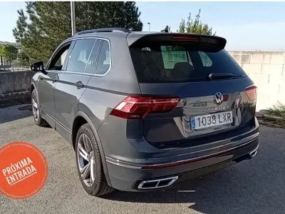 Usado VW Tiguan R-line 150 CV (110 kW) 2022 Gris SUV