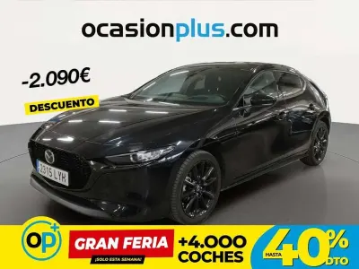 Usado Mazda 3 Homura-Line 122 CV (89 kW) 2022 Negro Utilitario