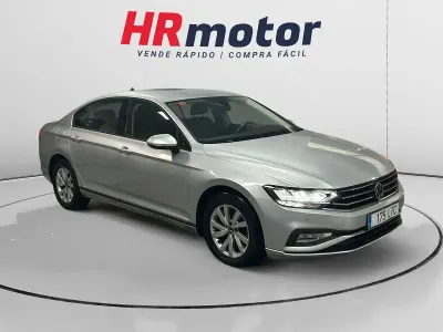Begagnad VW Passat Business 150 HK (110 kW) 2021 Grå Sedan