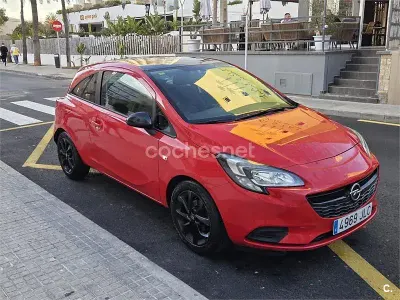 Usado Opel Corsa Selective 90 CV (66 kW) 2016 Rojo Utilitario