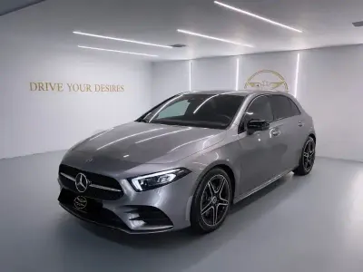Usado Mercedes A180 136 CV (100 kW) 2020 Gris / plata Berlina