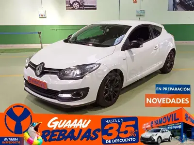 Usado Renault Mégane III LIMITED 115 CV (84 kW) 2015 Blanco Coupe
