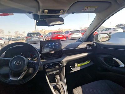 Usado Toyota Yaris Hybrid Active 116 CV (85 kW) 2025 Bronce Berlina