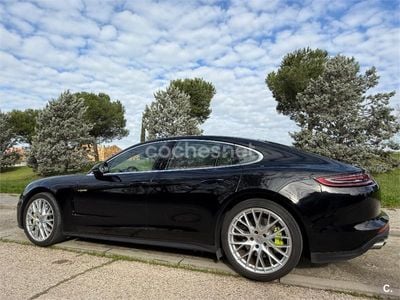 Porsche Panamera 4