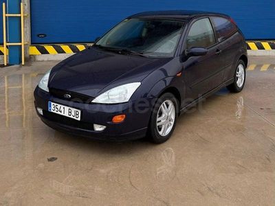 Usado Ford Focus Trend 115 CV (84 kW) 2001 Azul Berlina