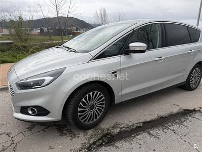 Usado Ford S-MAX Titanium 190 CV (139 kW) 2019 Gris / plata Monovolumen