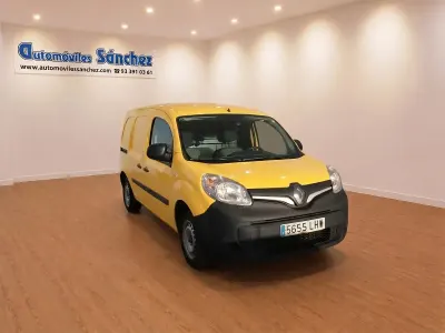 Usado Renault Kangoo 95 CV (69 kW) 2020 Amarillo Monovolumen