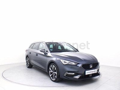 Usado Seat Leon FR 150 CV (110 kW) 2020 Gris / plata Familiar